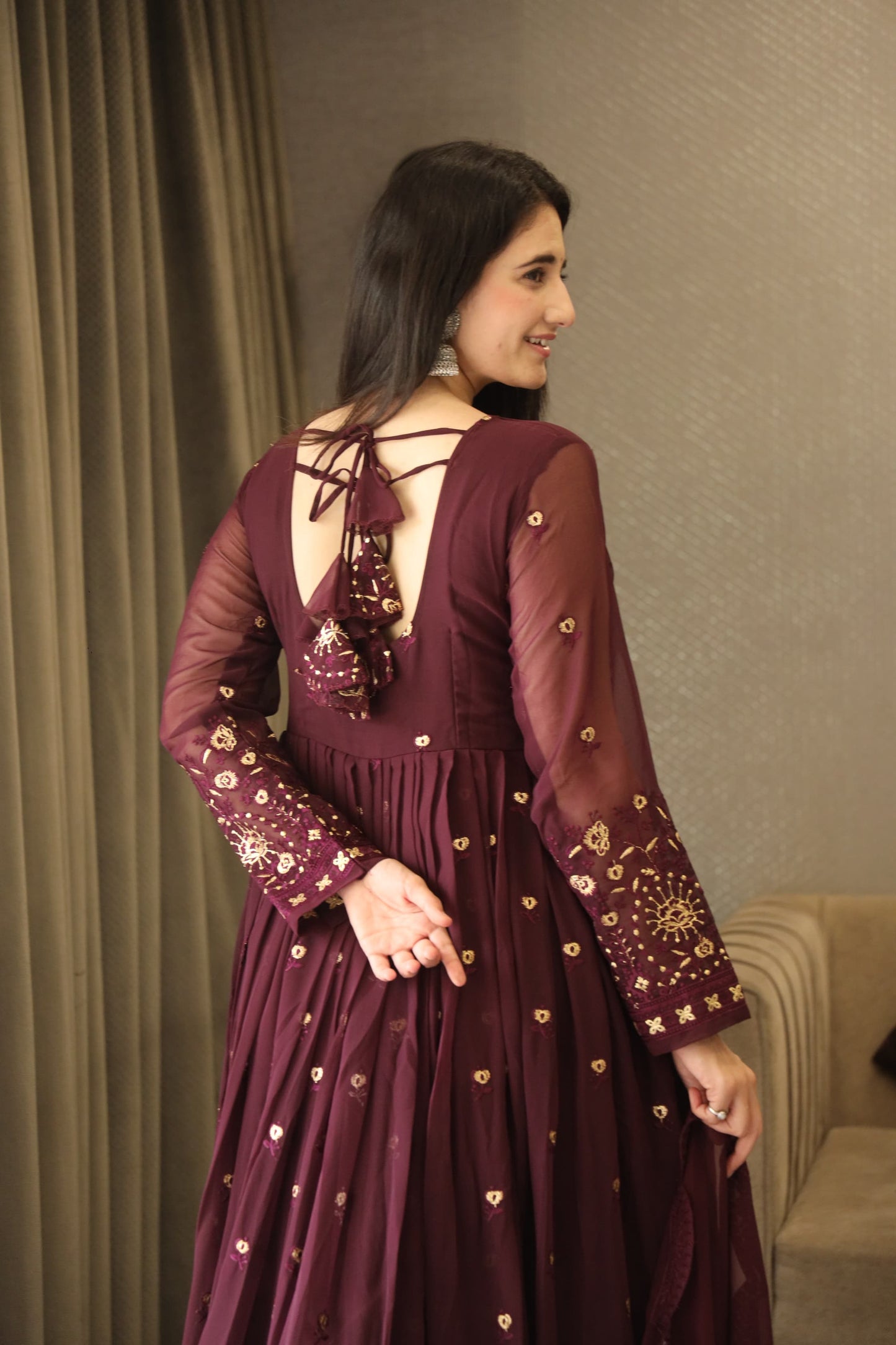 INAAYA WINE SUIT SET