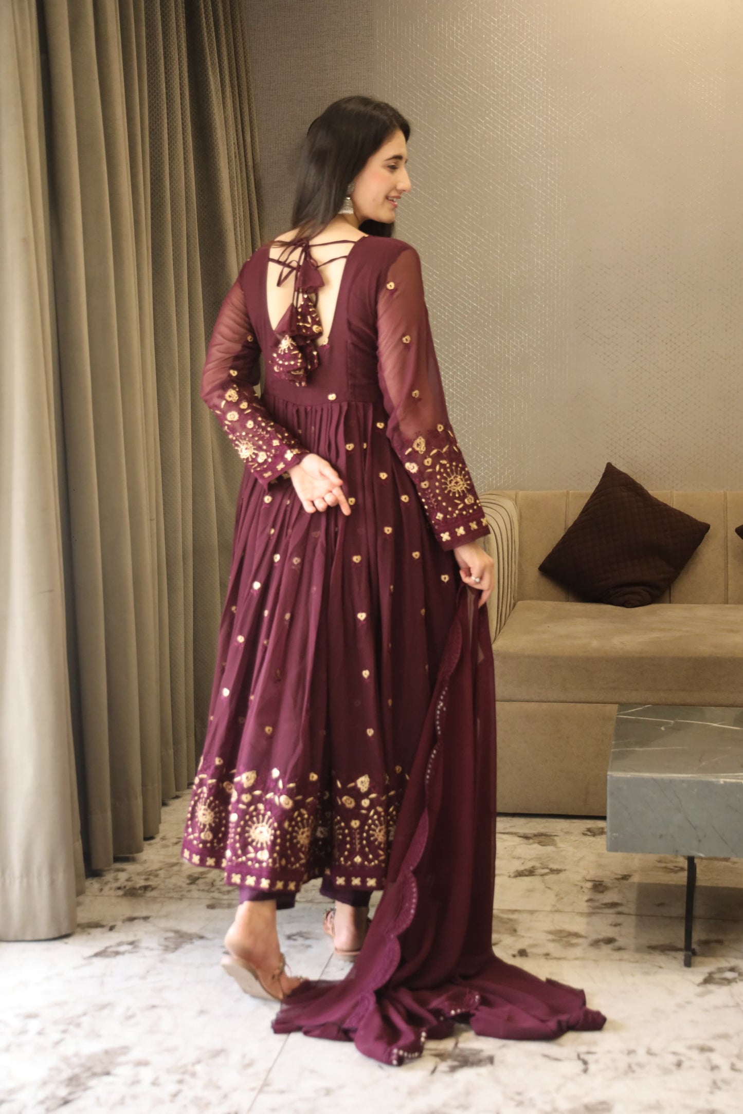 INAAYA WINE SUIT SET