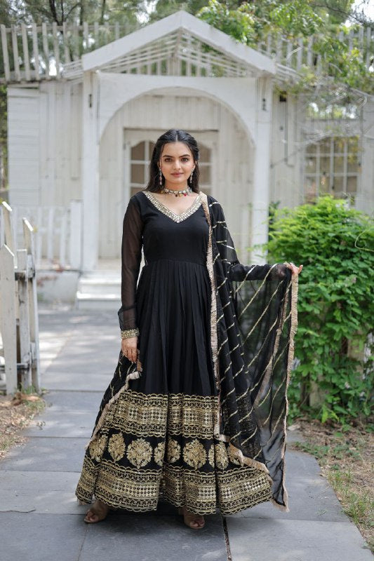 SANDHIYA BLACK EMBROIDERED SUIT SET