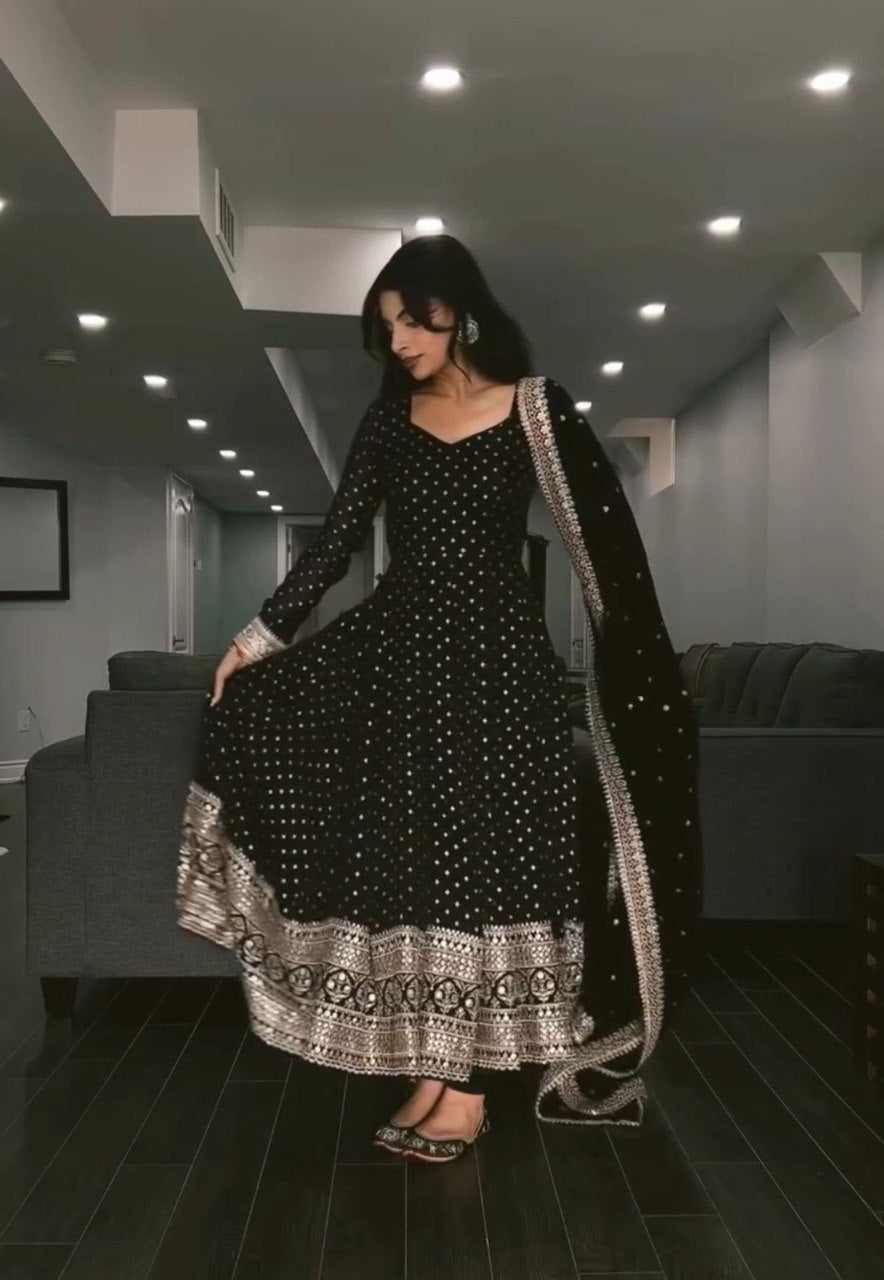 NOORANI BLACK ANARKALI SUIT SET