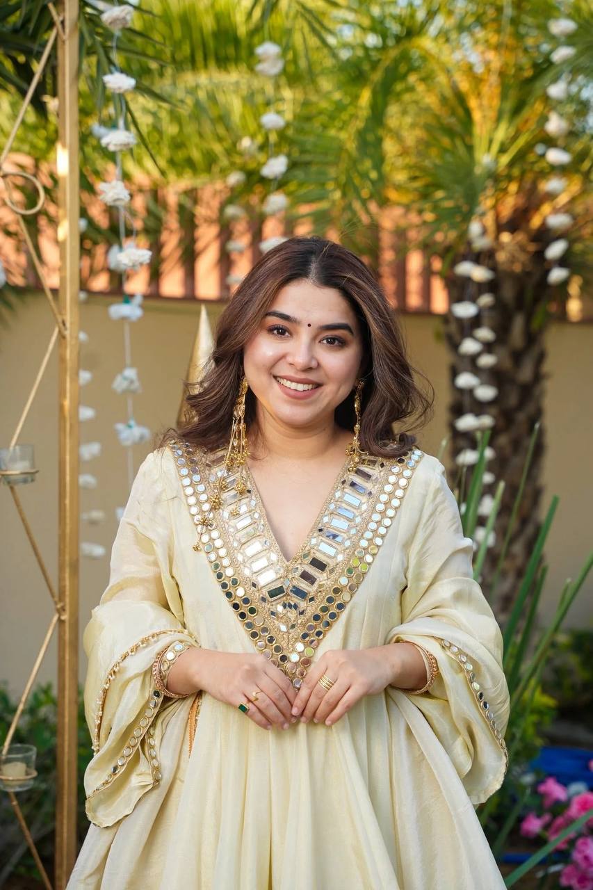 VYOMIKA COSMOS SHARARA SET