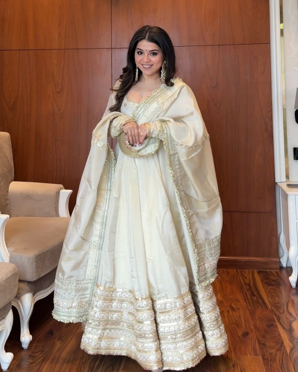 NEHA'S OFF WHITE COLOUR TRENDING ANARKALI SUIT SET – ishva shop NEHA'S OFF WHITE COLOUR TRENDING ANARKALI SUIT SET – ishva shop