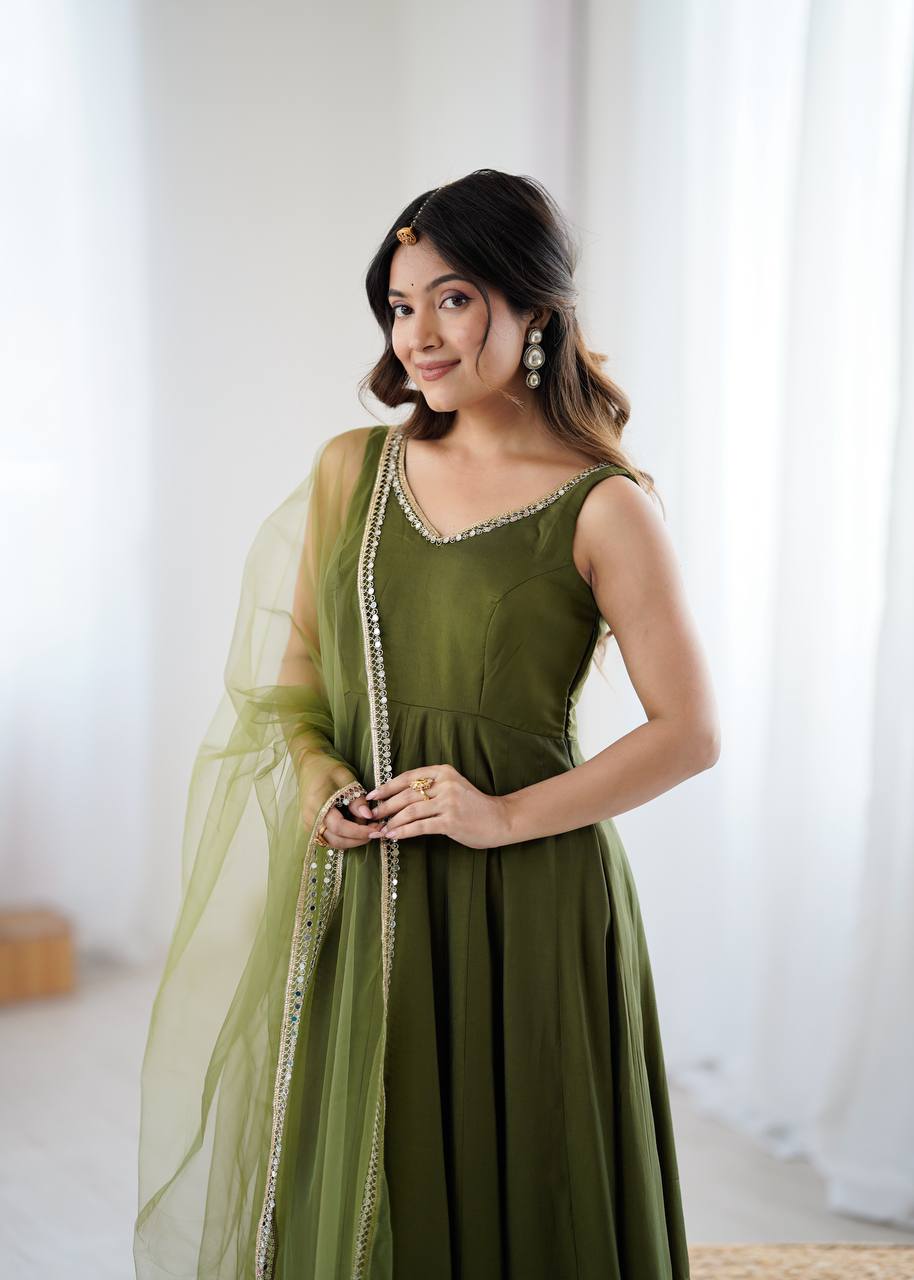 KASTURI GREEN ANARKALI SUIT SET
