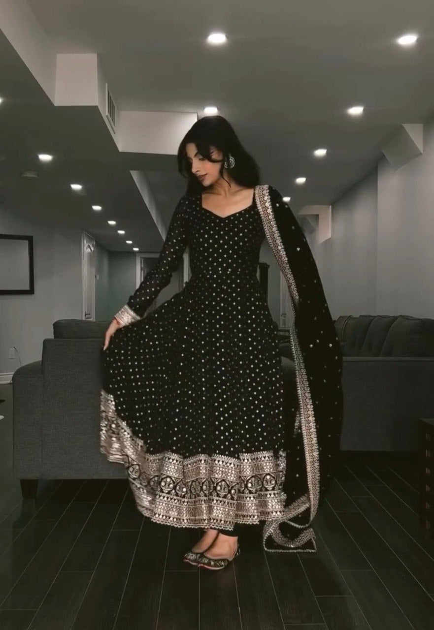 NOORANI BLACK ANARKALI SUIT SET