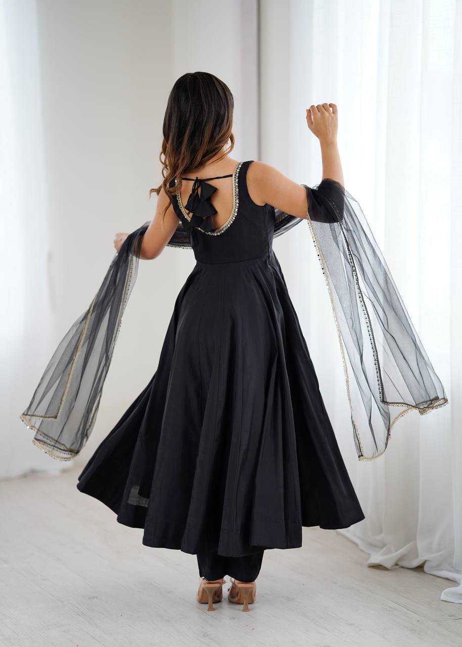 KASTURI BLACK ANARKALI SUIT SET
