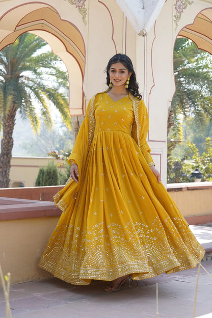 KAMOLIKA YELLOW EMBROIDERED SUIT SET