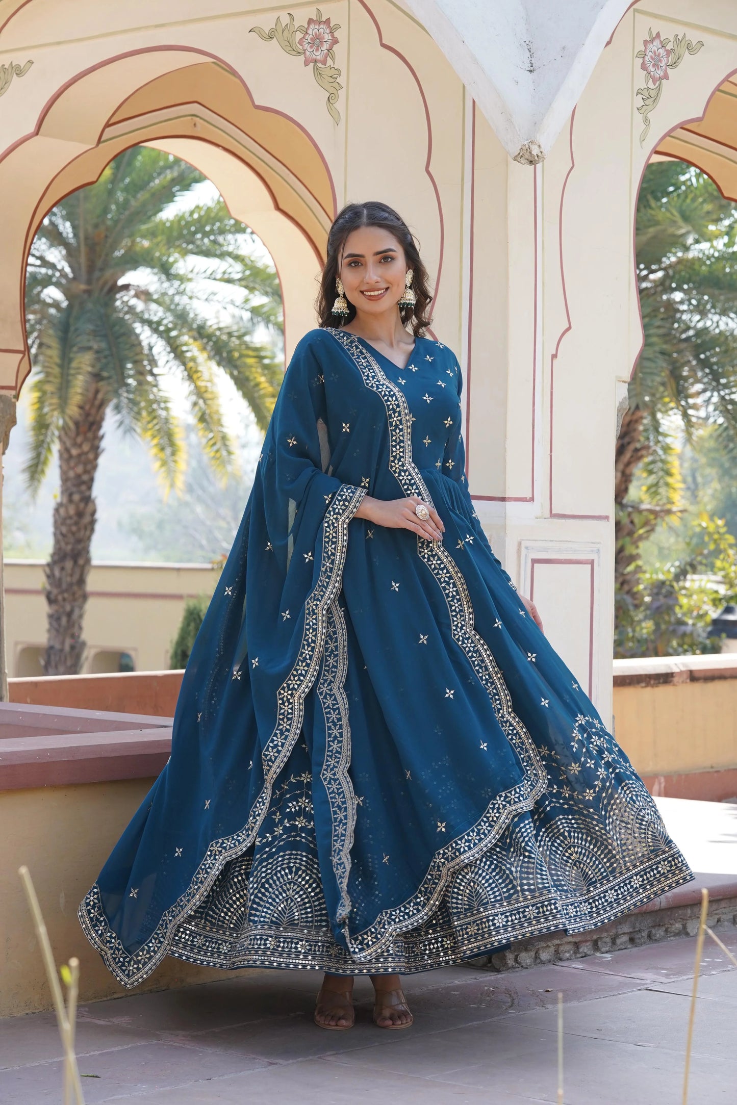 KAMOLIKA RAMA  EMBROIDERED SUIT SET