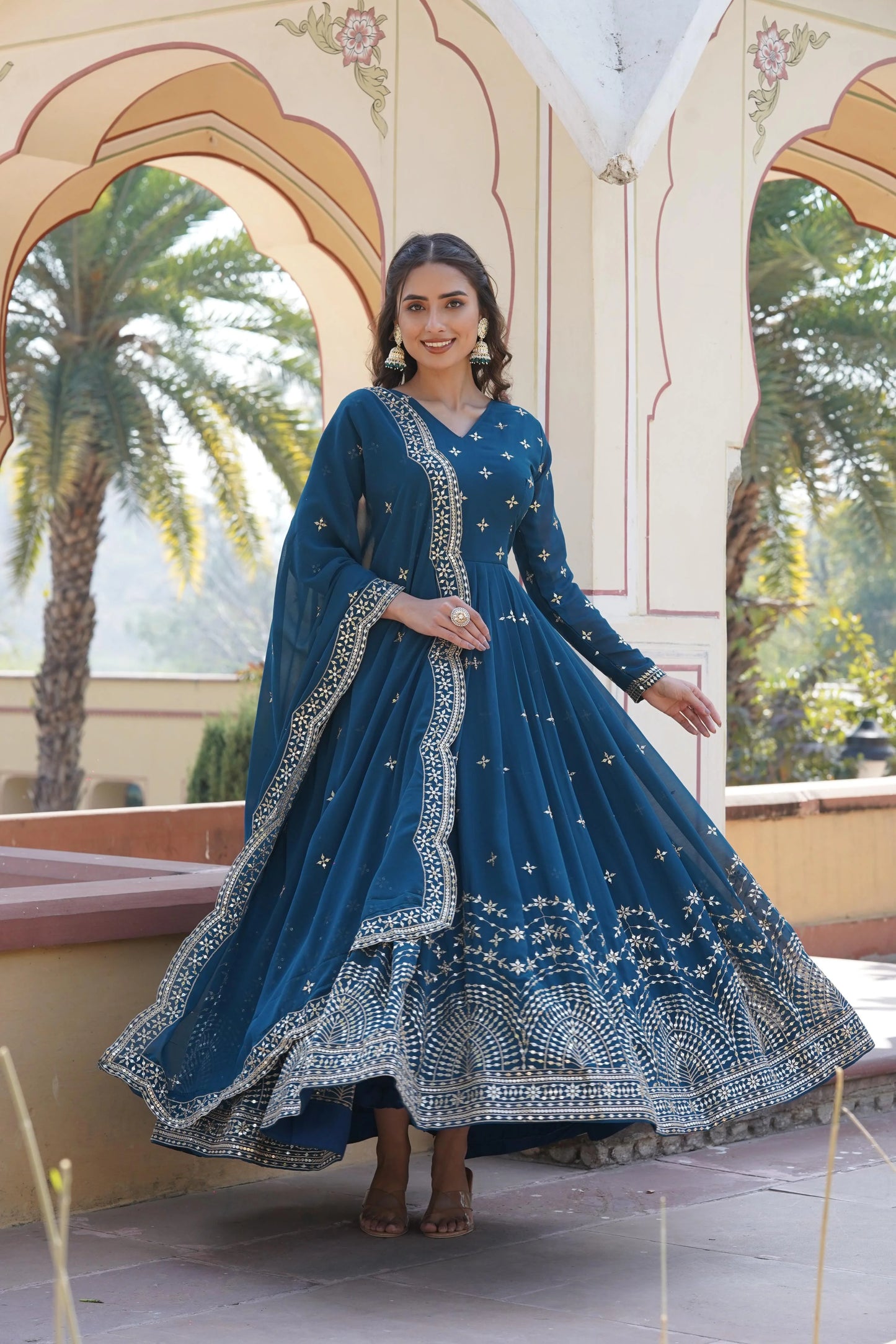 KAMOLIKA RAMA  EMBROIDERED SUIT SET