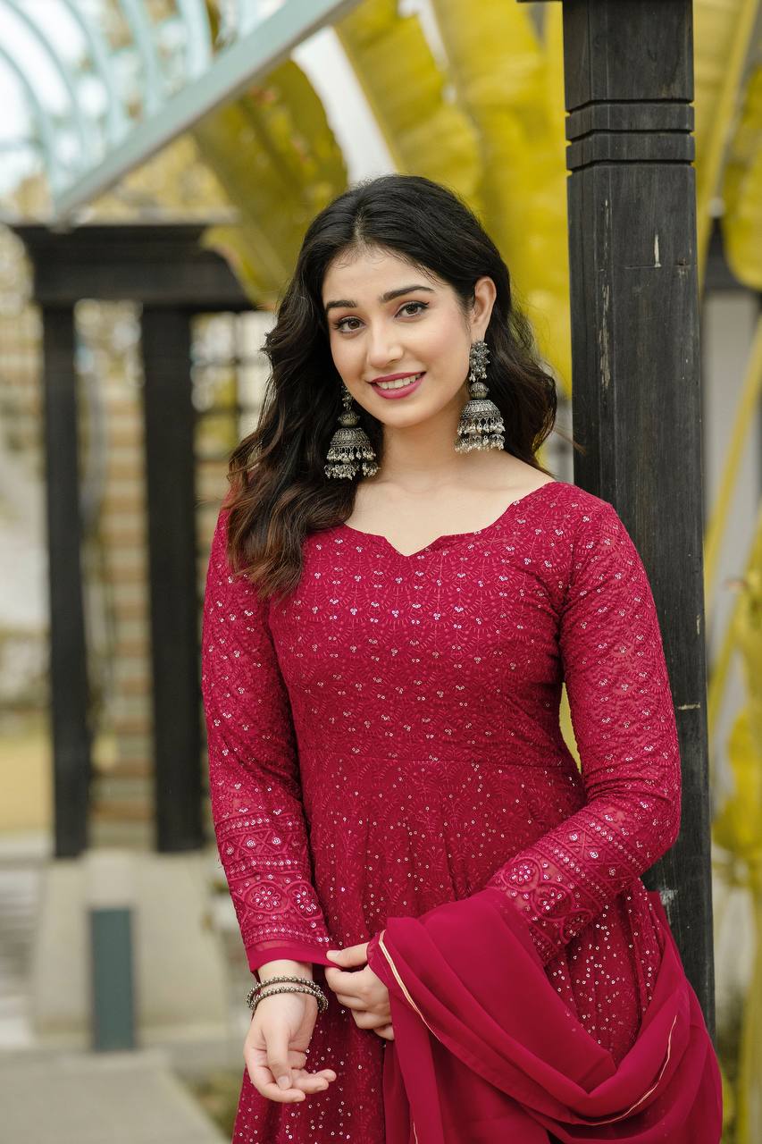 SIMRAN'S MAROON EMBROIDERED GEORGETTE SUIT SET