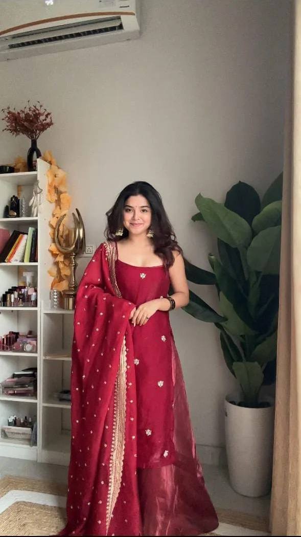 Nayelis Velvetberry Aura Suit Set