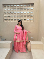 AAHNA GLAM FESTIVE KURTA SUIT SET