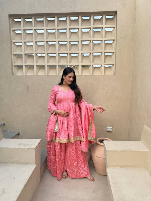 AAHNA GLAM FESTIVE KURTA SUIT SET