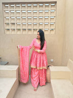 AAHNA GLAM FESTIVE KURTA SUIT SET
