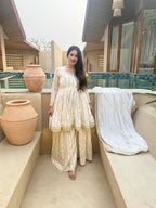 AAHNA WHITE FESTIVE KURTA SUIT SET