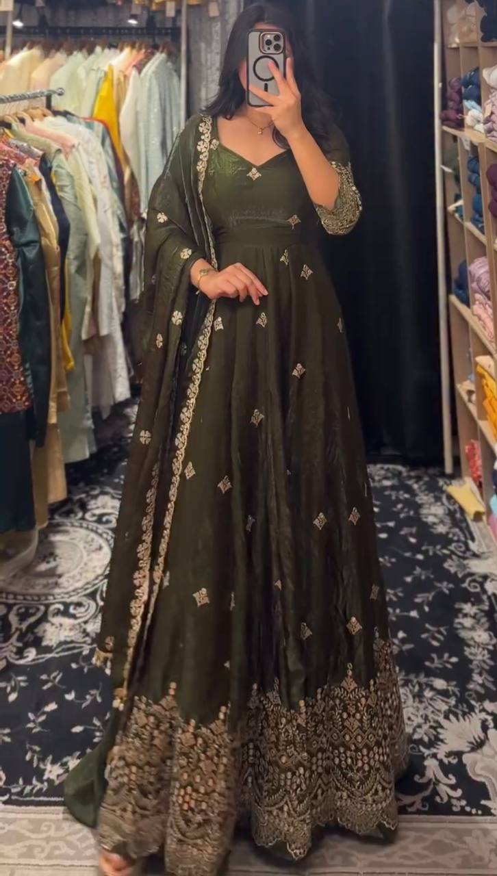 RAVYA GREEN ANARKALI SUIT SET