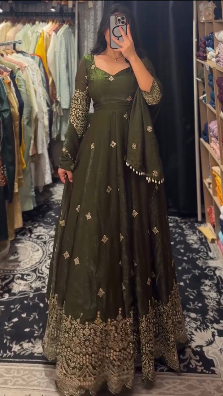 RAVYA GREEN ANARKALI SUIT SET