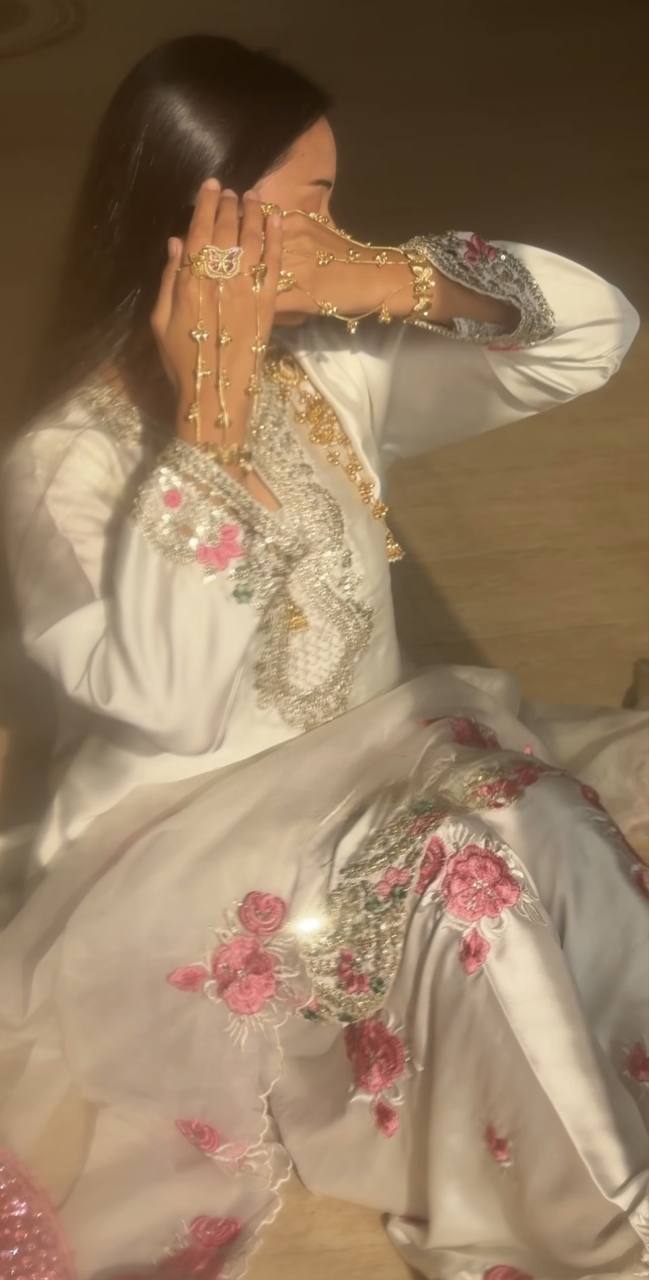 White Pink Rose Kurta Pant Suit Set