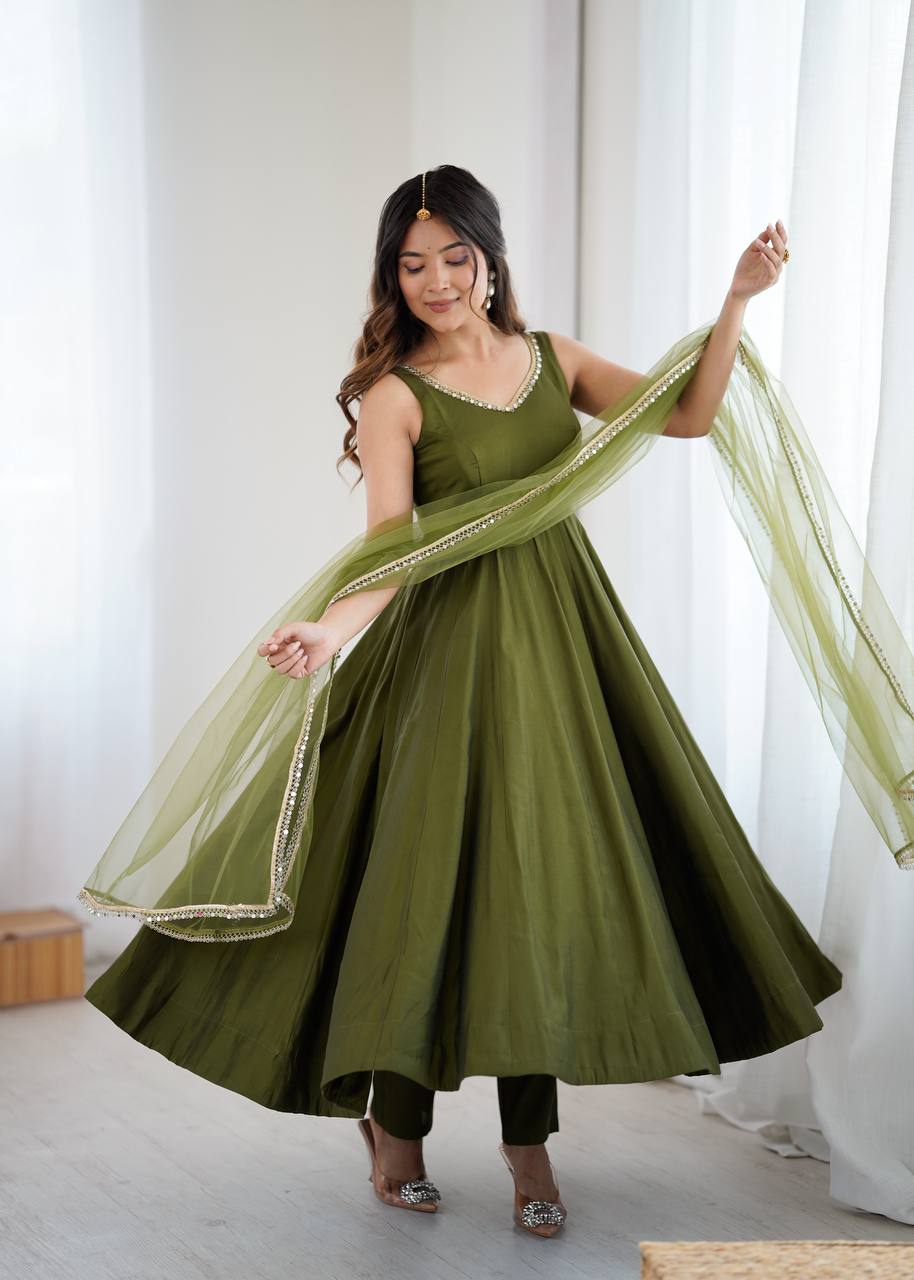 KASTURI GREEN ANARKALI SUIT SET