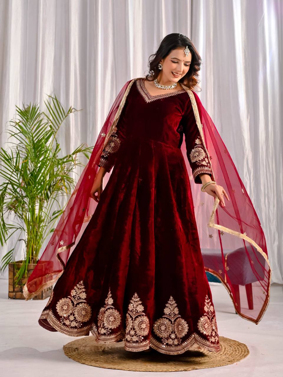 JAKIRA MARRON VELVET ANARKALI SUIT SET