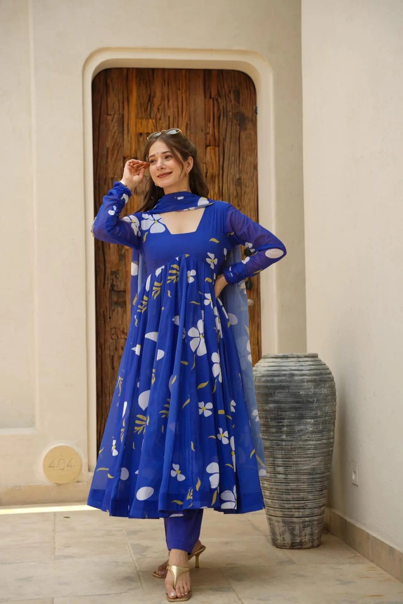 ISHVA BLUE FLORAL GEORGETTE SUIT SET