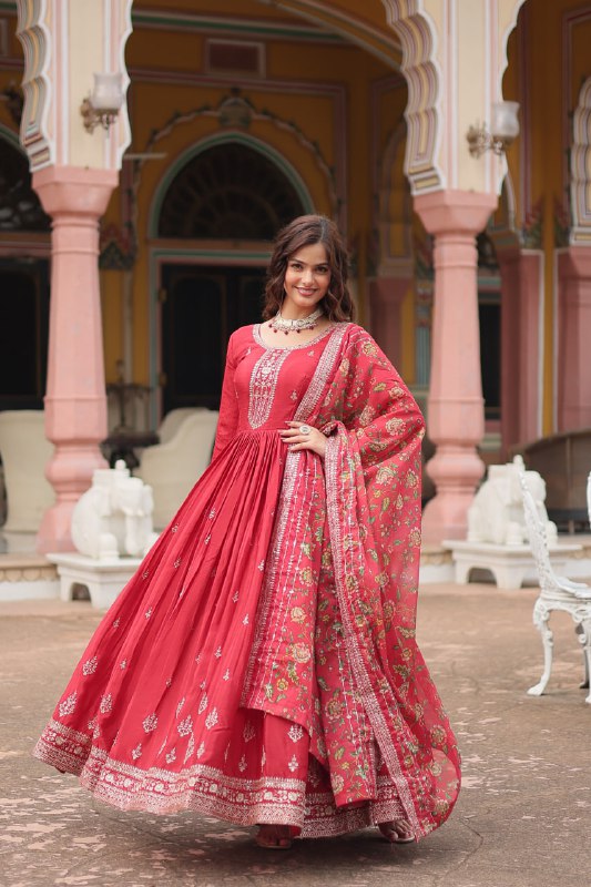 RUBINA RED  EMBROIDERED SUIT SET