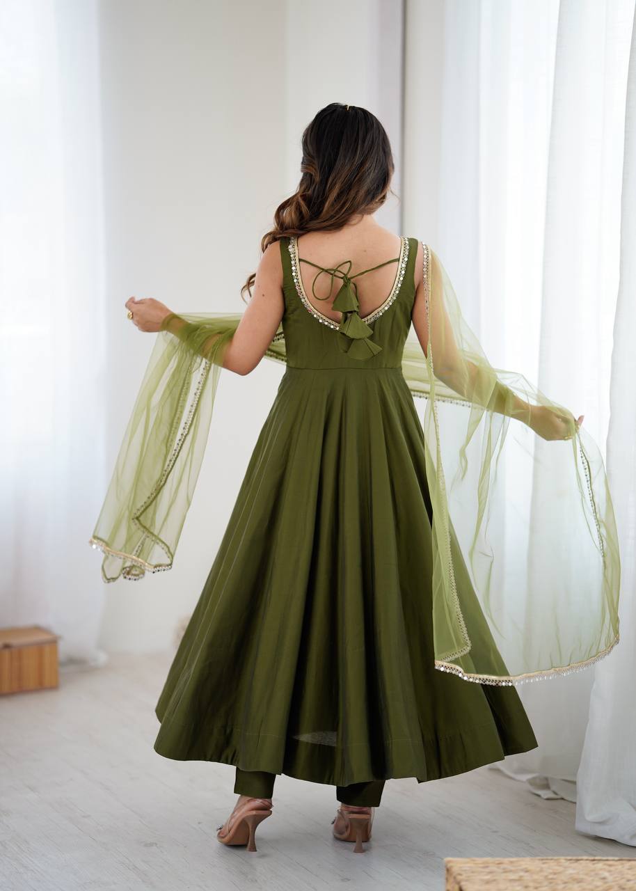 KASTURI GREEN ANARKALI SUIT SET