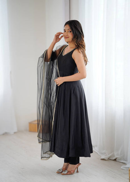 KASTURI BLACK ANARKALI SUIT SET