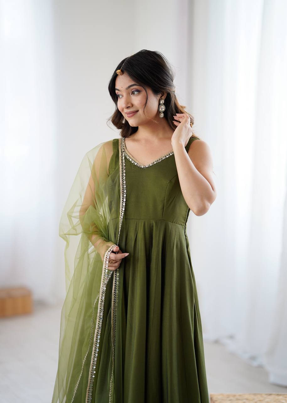KASTURI GREEN ANARKALI SUIT SET