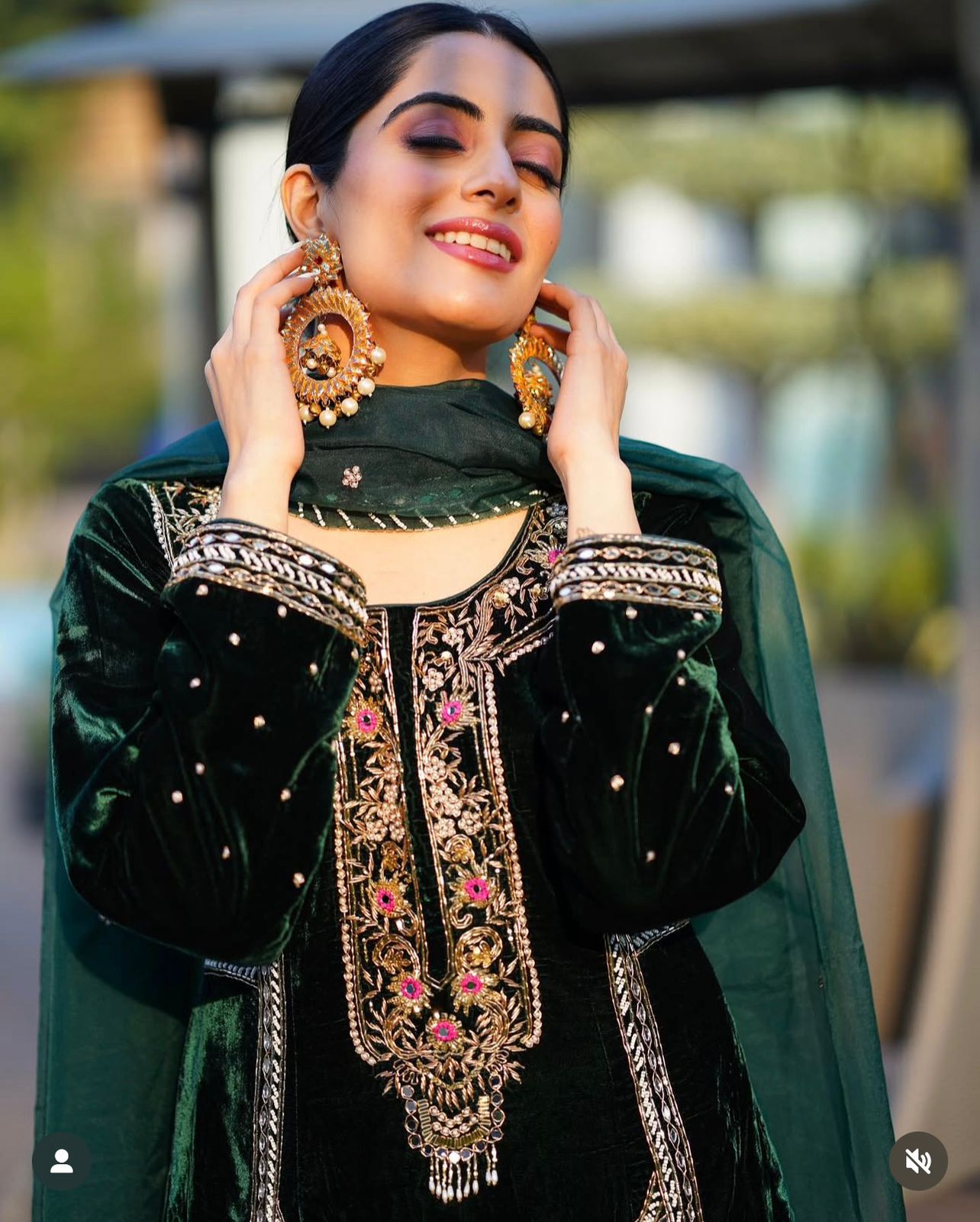 Solaira Velvet Dominion Suit Set