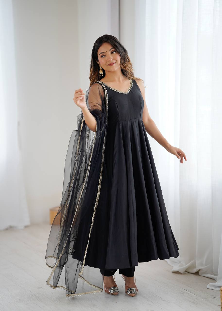 KASTURI BLACK ANARKALI SUIT SET