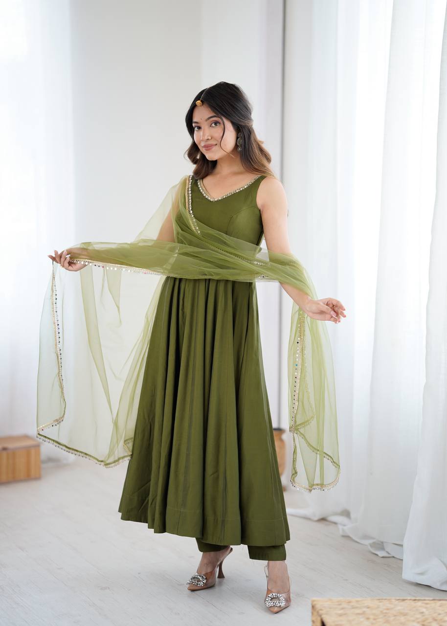KASTURI GREEN ANARKALI SUIT SET