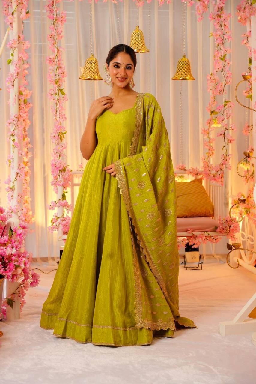 AAROHI LEMON YELLOW  ANARKALI SUIT SET