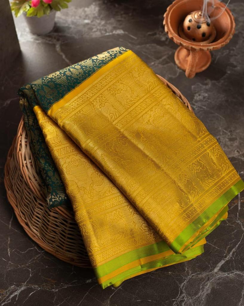 Woven Kanjivaram Jacquard Saree  (Yellow)