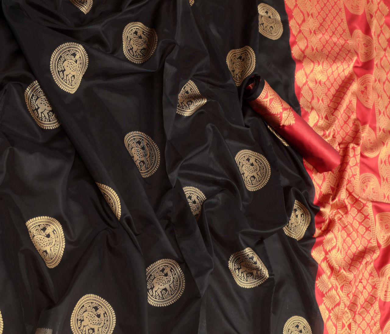 Attractive Black and Red Colour Lichi Silk saree | Saree With Beautiful Rich Pallu And Jaquard Work On all Over The Saree | dhoti style sari