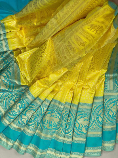 Woven, Floral Print Kanjivaram Silk Blend, Jacquard Saree  (Silver, Blue)