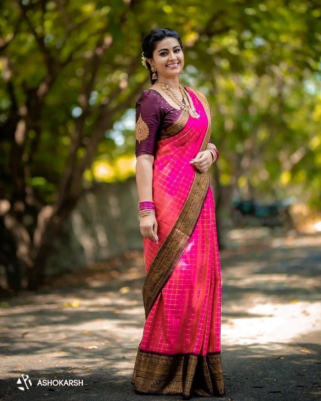 Woven Kanjivaram Jacquard, Pure Silk Saree  (Pink)