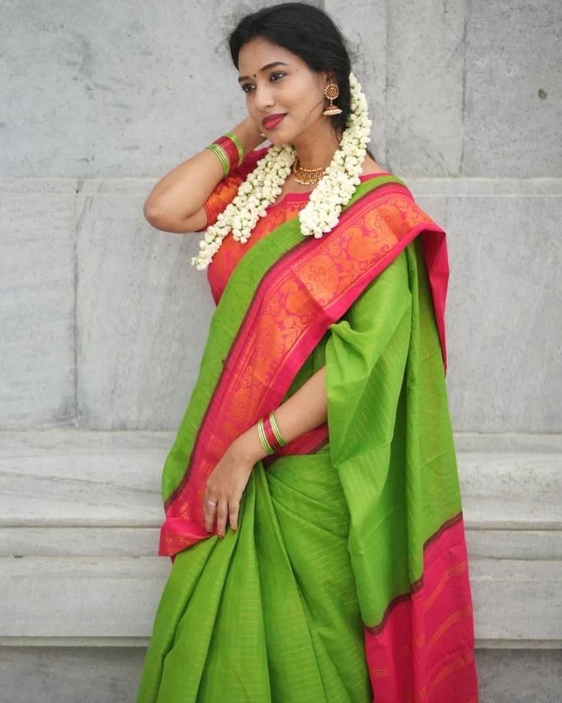 GREEN PINK color soft silk banarasi saree with matching blouse.