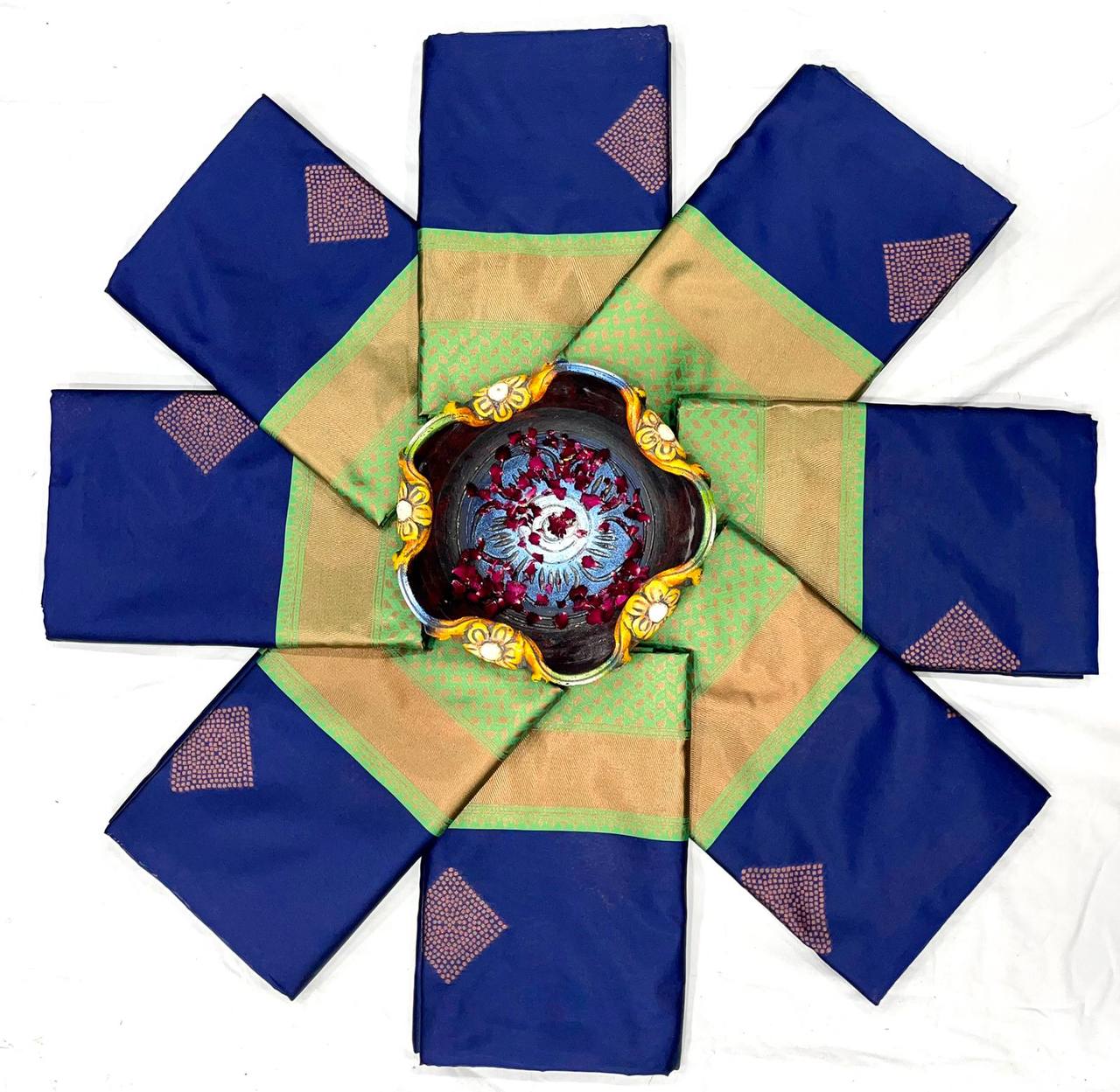 Woven Banarasi Silk Blend Saree  (Blue)